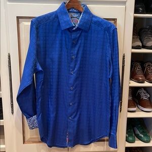 NWOT Robert Graham Shirt